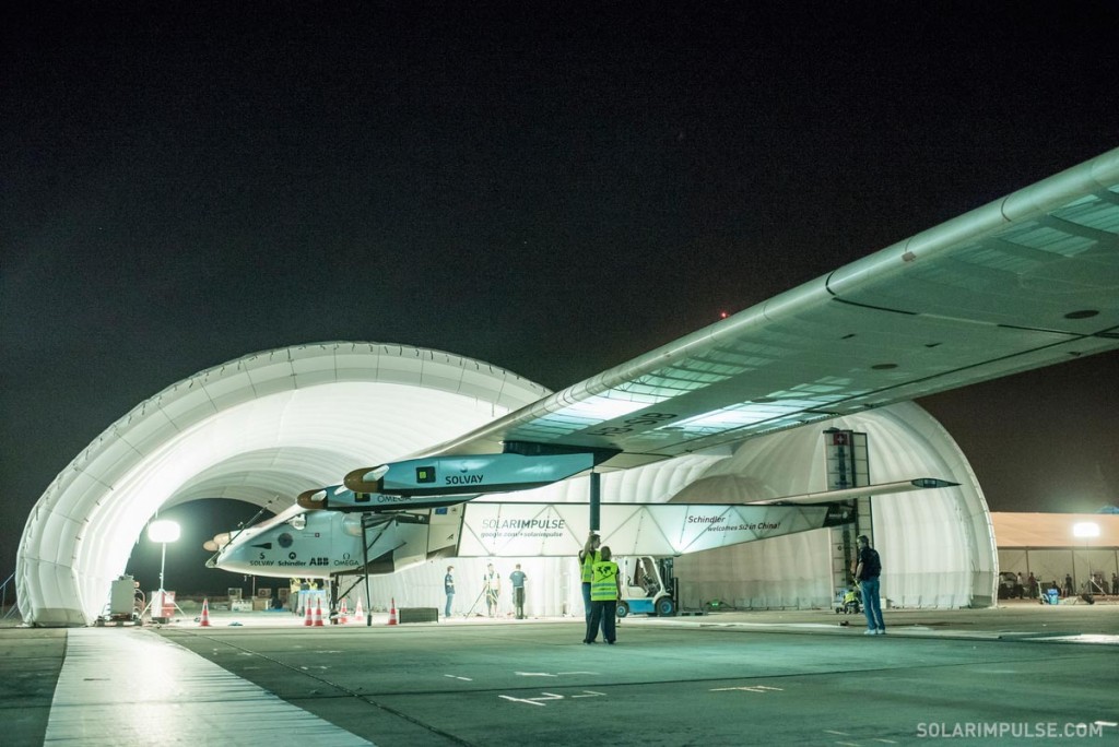 2015_03_30_Solar_Impulse_2_RTW_5th_Flight_Mandalay_to_Chongqing_take-off_Stefatou-08
