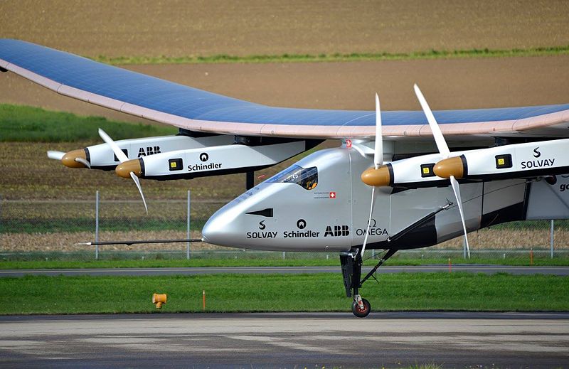Solar_Impulse_SI2_pilote_Bertrand_Piccard_Payerne_November_2014