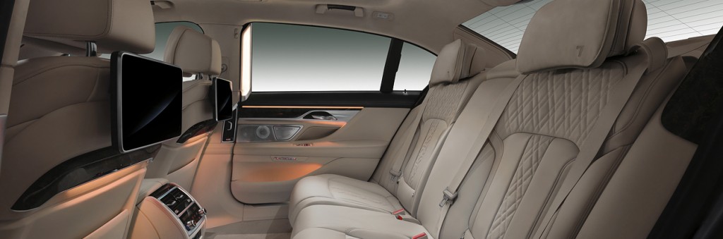 7-series-sedan-comfort-ambient-light-fw-06.jpg.resource.1433336782231
