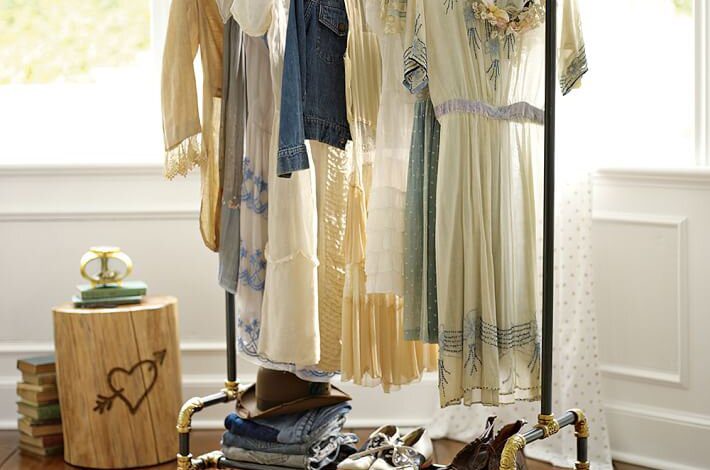 Life-Hacks-For-Your-Clothing-Closet-Fancy-rail